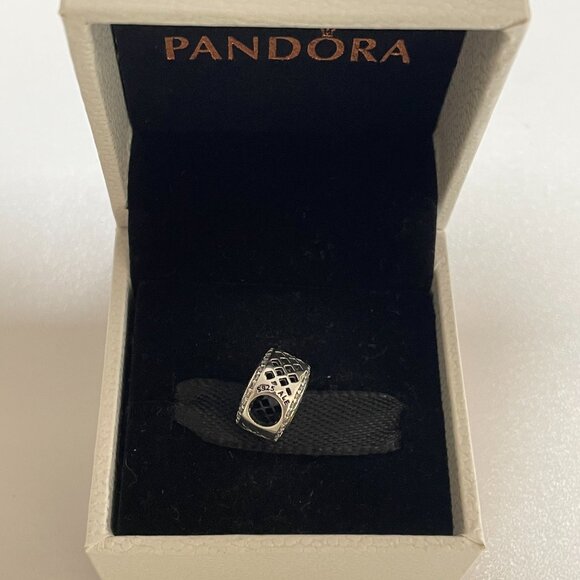 Pride Double Sided Charm - Mickey & Minnie Charm - Picture 5 of 5